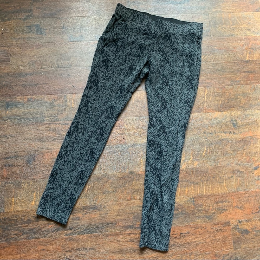 MiracleBody snake print leggings